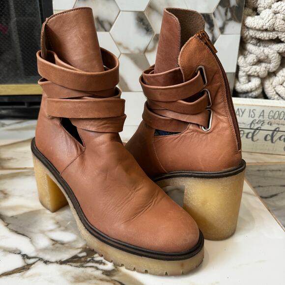 Free People Jesse Cutout Strappy Boots Soft Pink Block Rubber Heel Size 39 - Picture 2 of 11